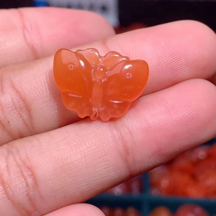 南红玛瑙未镶嵌南红蝴蝶1