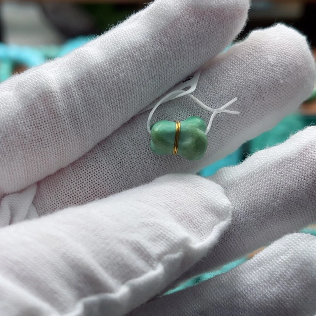 未镶嵌绿松石骨头