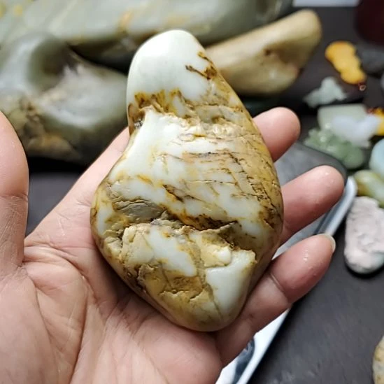 和田玉（糖玉）未镶嵌挂件