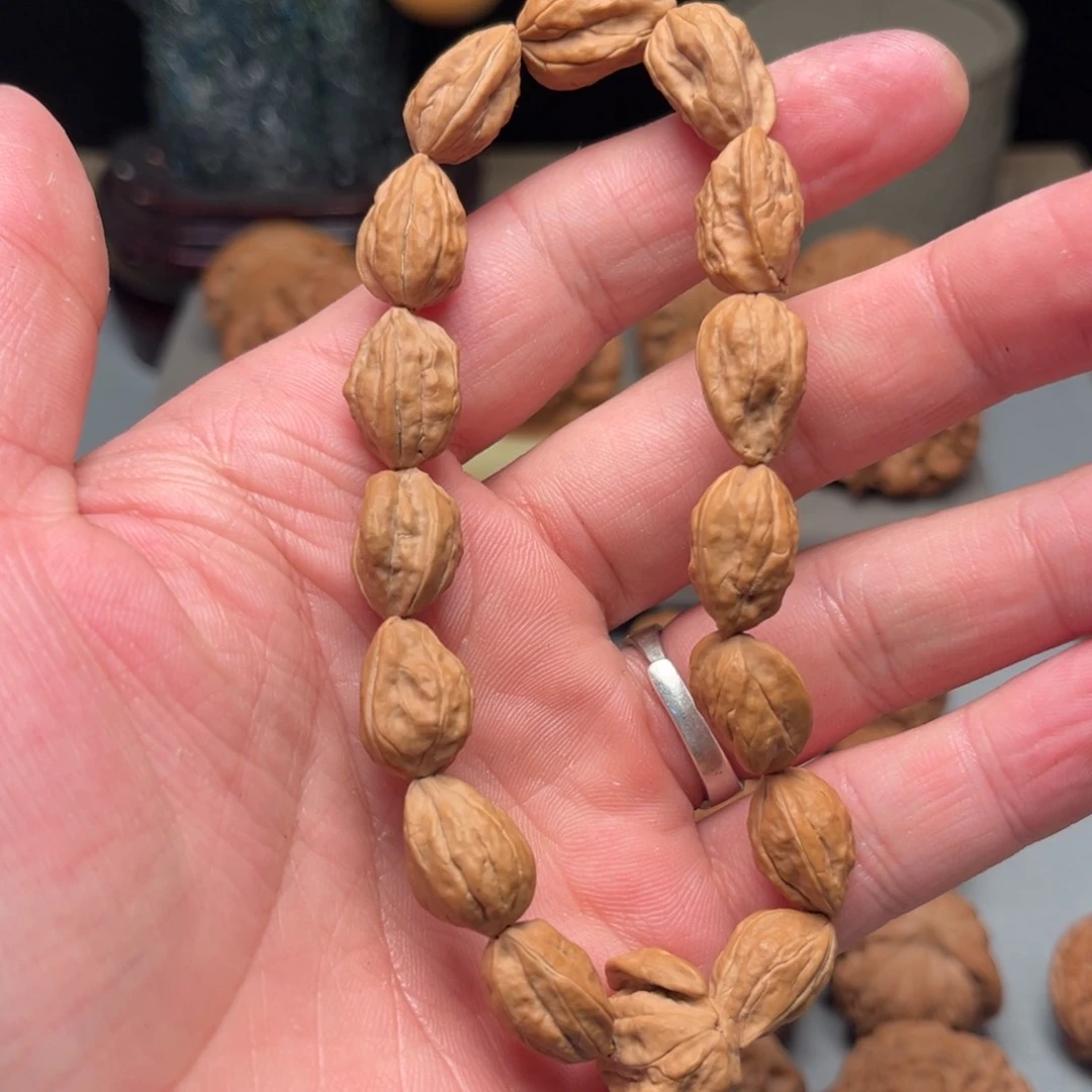 文玩核桃吊坠（**金蛤蟆小手持