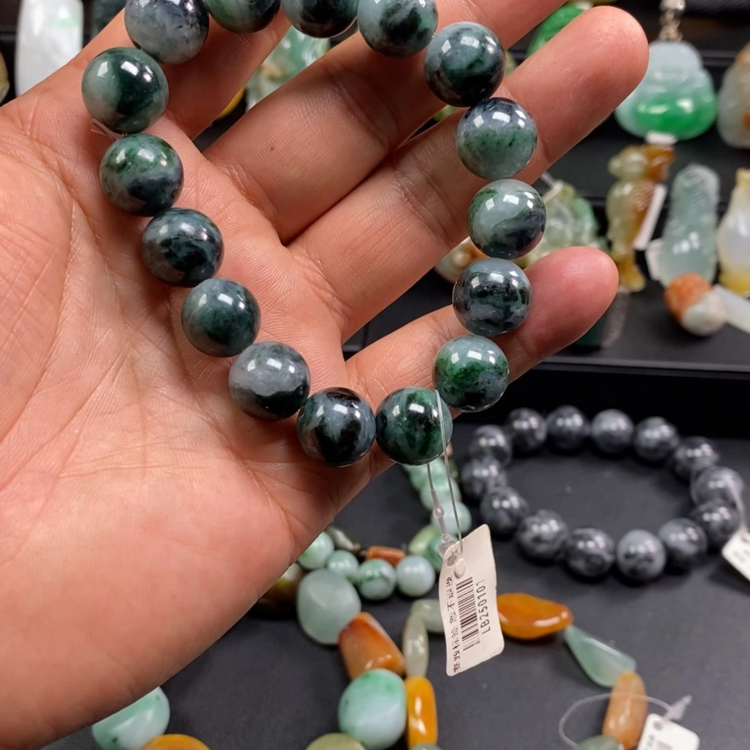 翡翠未镶嵌手串特色