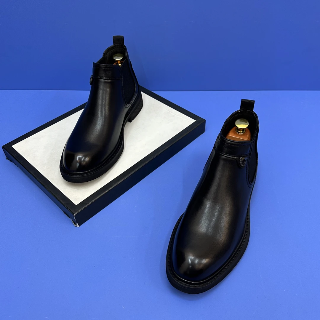 冬季切尔西靴短靴黑色加绒高帮真皮圆头英伦风简约百搭休闲男靴