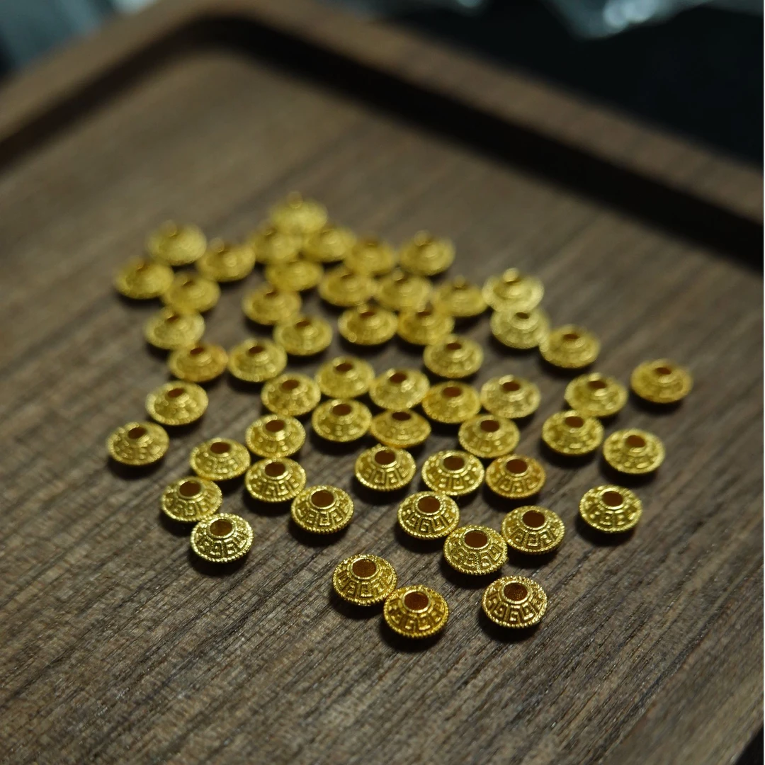 《云风华珠宝》18k金素金4m飞碟隔片多样性发货
