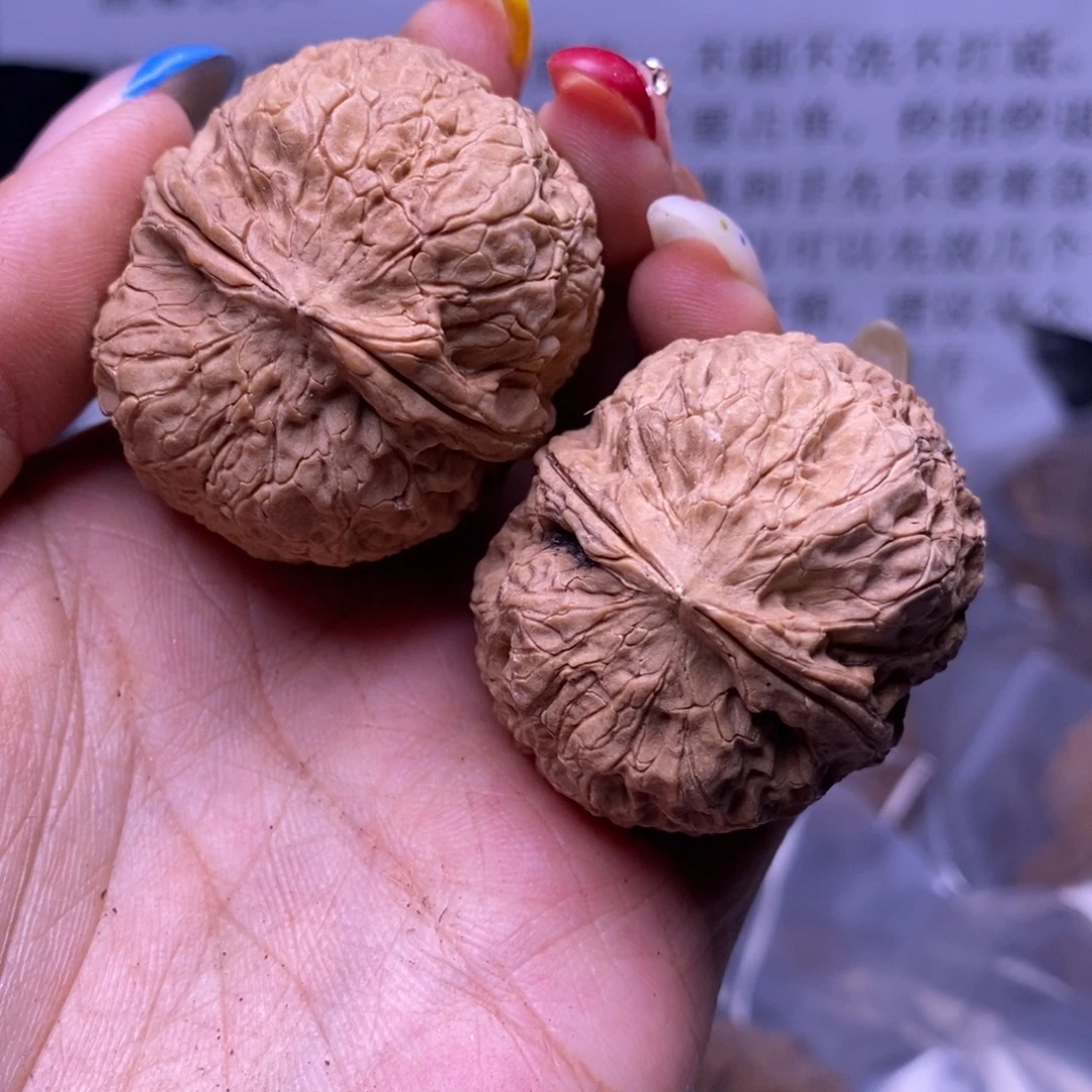 把件文玩核桃云南野生铁核桃96号40mm