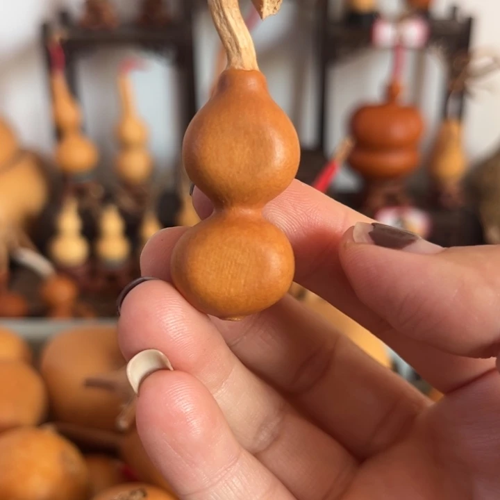 梁*宇悠然文玩专拍链接