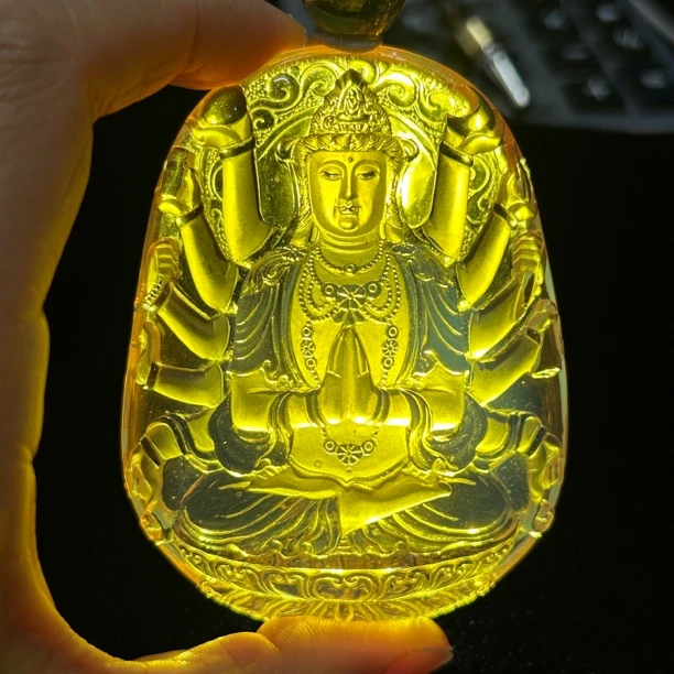 缅甸琥珀净水天空蓝千手观音吊坠