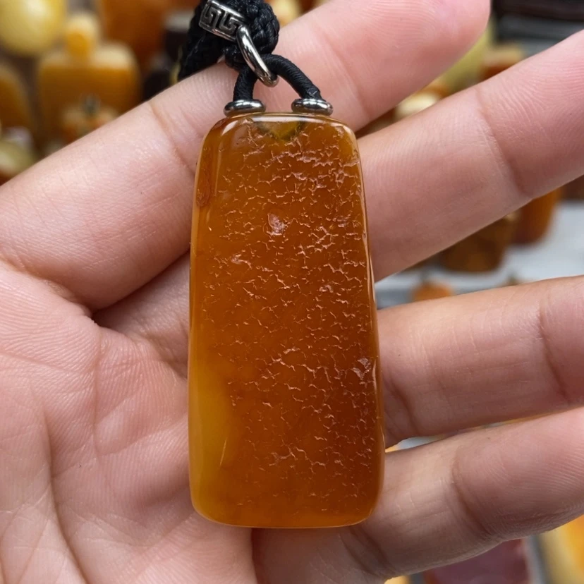 【闪购商品】琥珀颈饰未镶嵌
