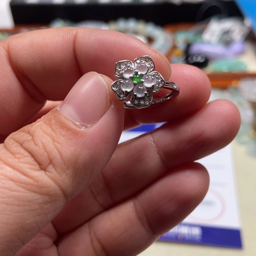 翡翠未镶嵌戒指翡翠