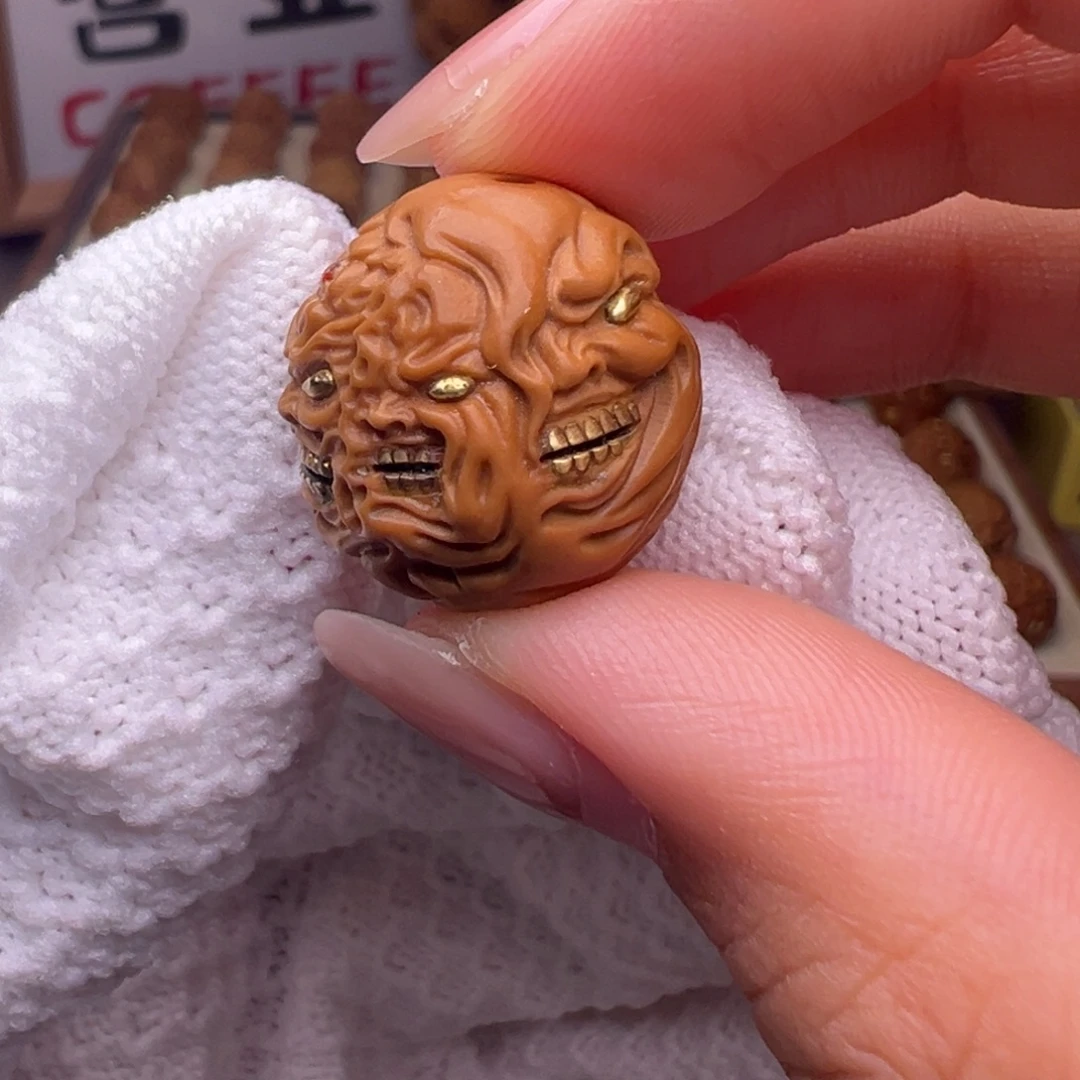 把件猴头核桃镶嵌款多面恶僧全品有正常封口线