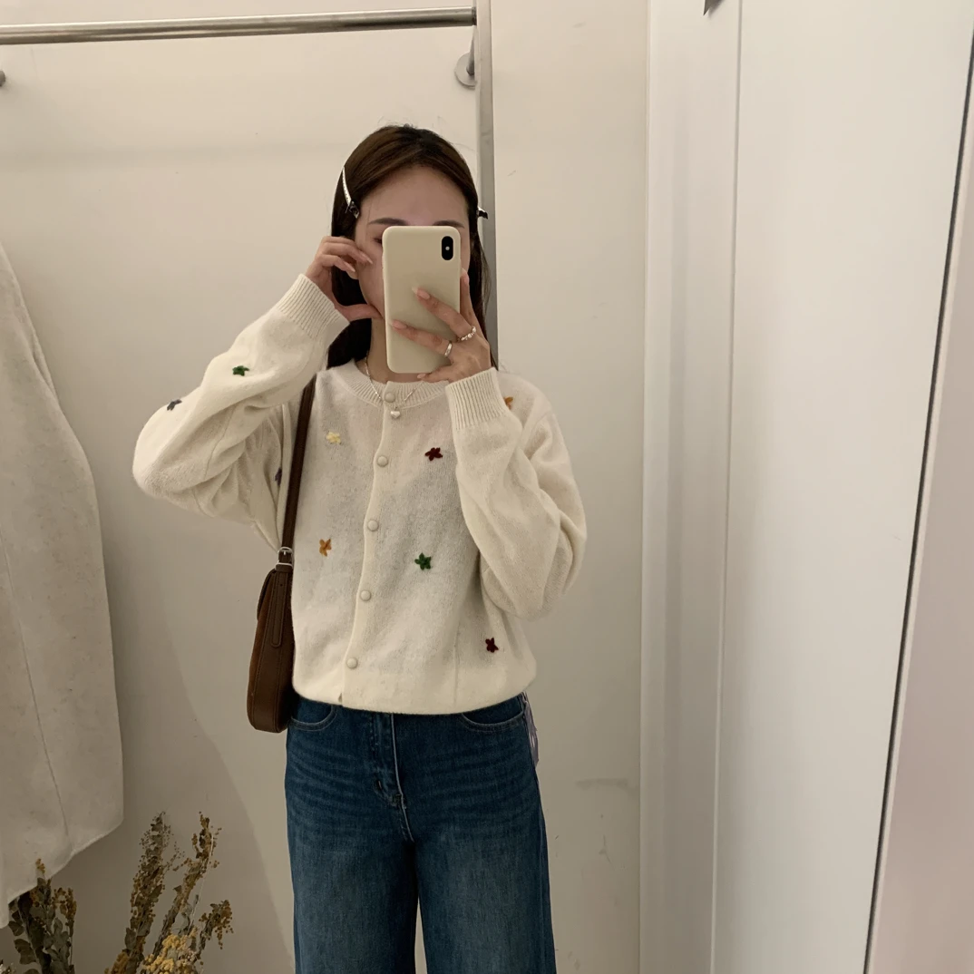 程程推荐【点点】2025年韩版时尚温柔彩色花朵刺绣针织开衫