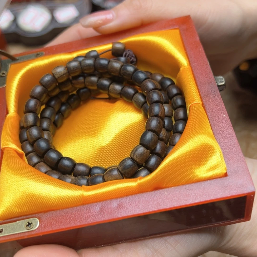 大叶紫檀（黑酸枝木类）