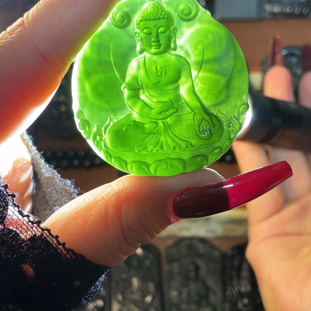 蛇纹石玉未镶嵌颈饰