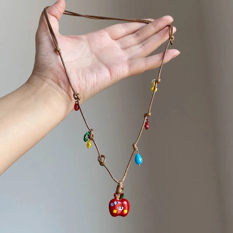童趣可爱红色苹果彩色巧克力豆项链小众百搭编绳颈链锁骨链配饰女
