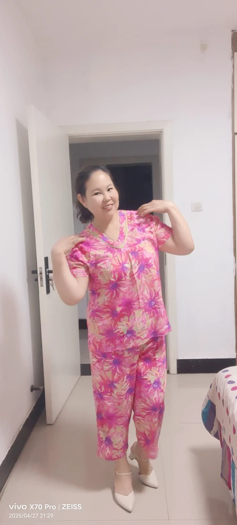 夏季清薄凉爽妈妈套装真丝缎面料家居套装