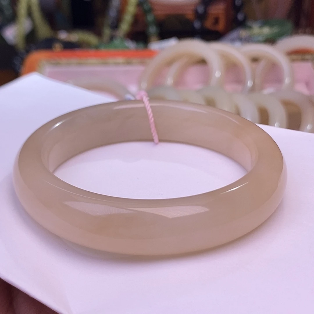 和田玉未镶嵌颈饰收藏级57浓藕粉老矿料脂膏级红粉手镯