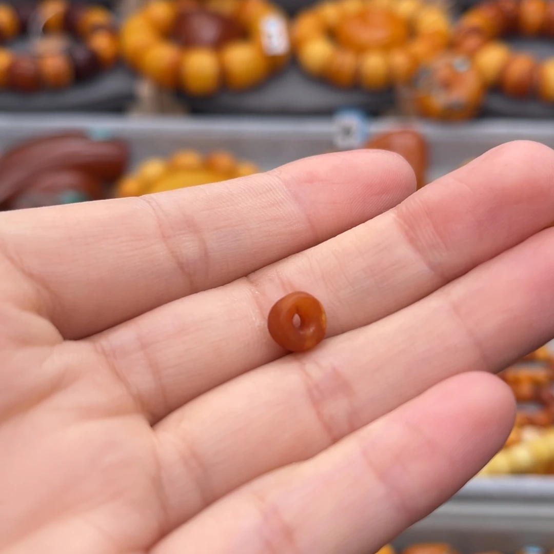 8***7未镶嵌蜜蜡裸石蜜蜡