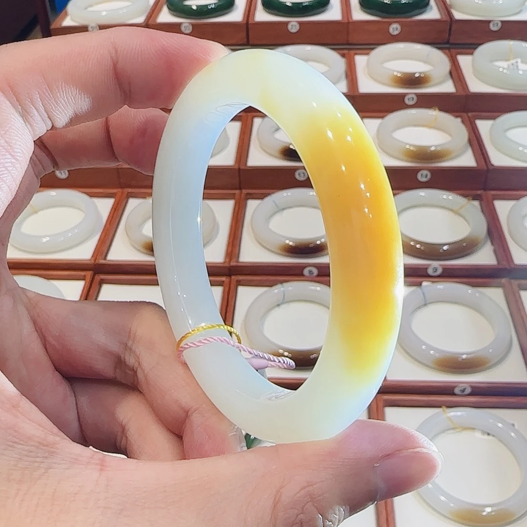 和田玉未镶嵌手镯一口黄金糖55 56