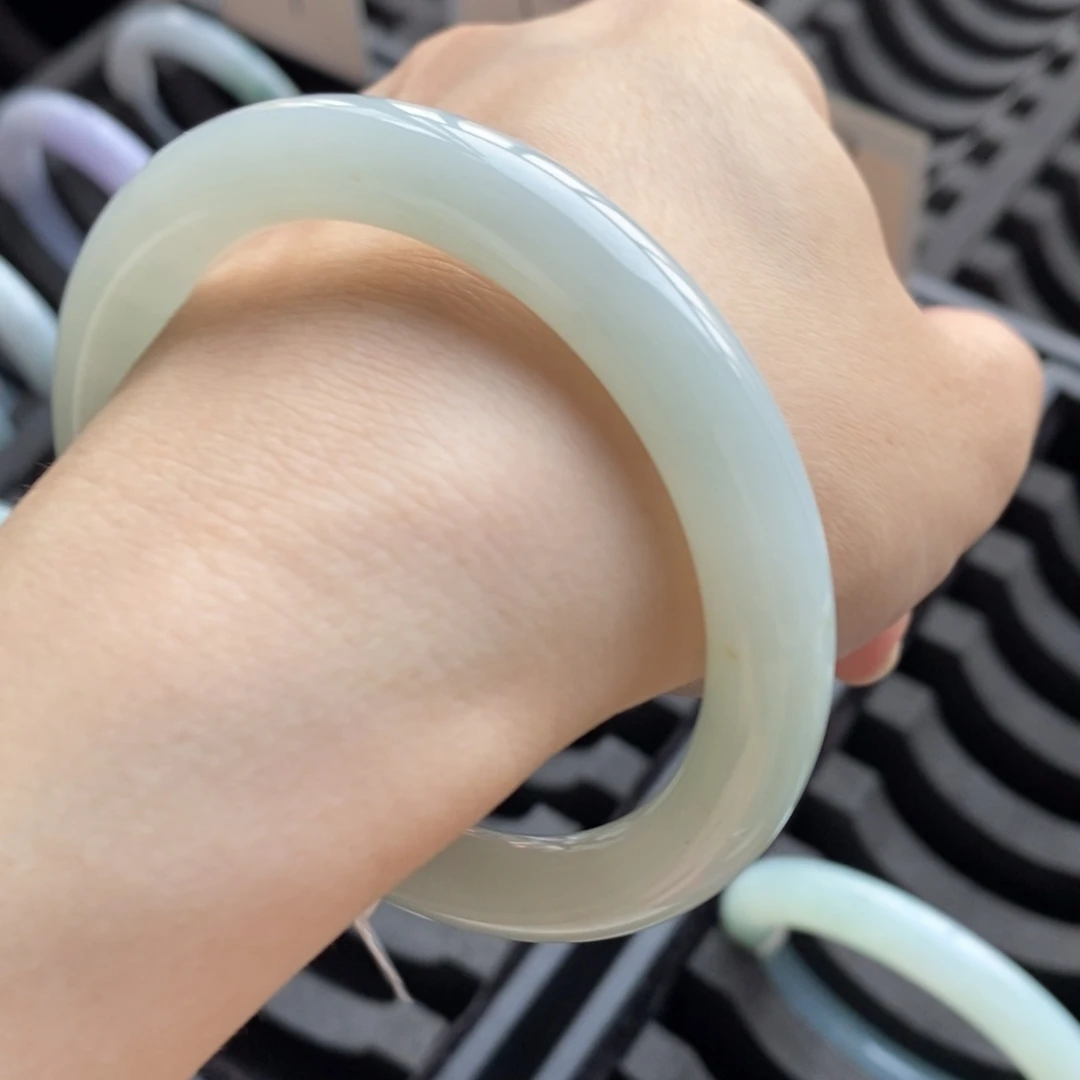 翡翠未镶嵌手镯高糯化晴绿59