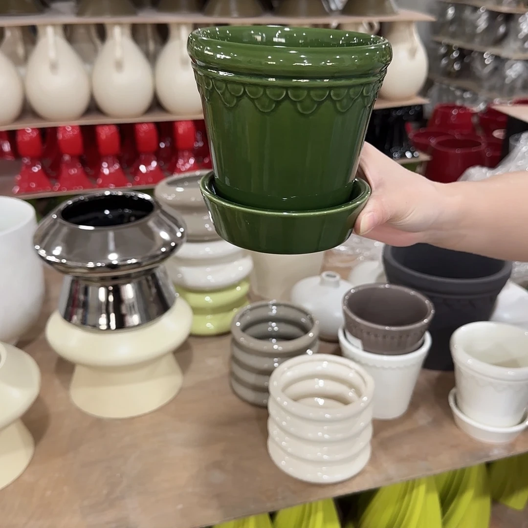 b4绿色带托花盆花盆花盆