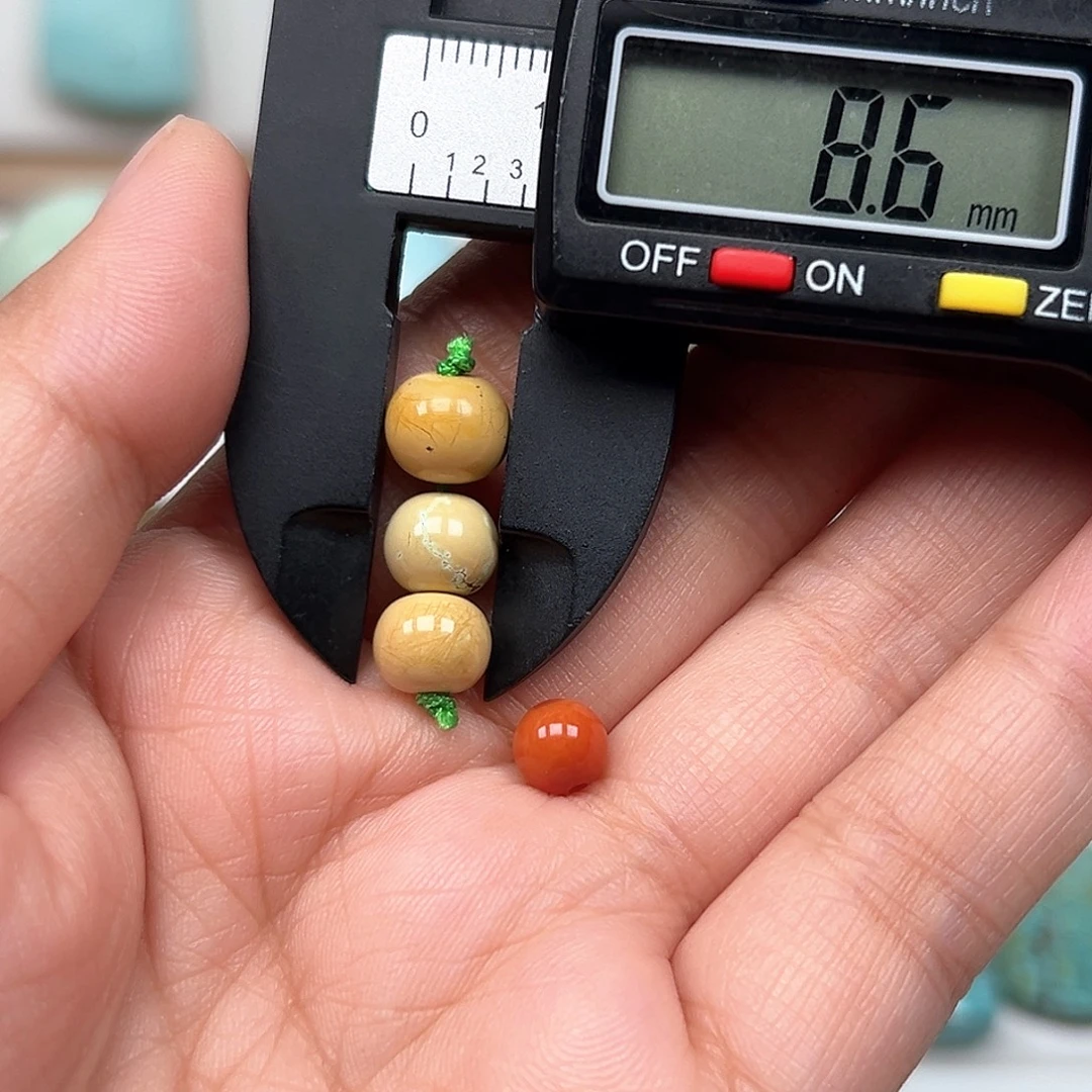 南红玛瑙未镶嵌珠宝奇石