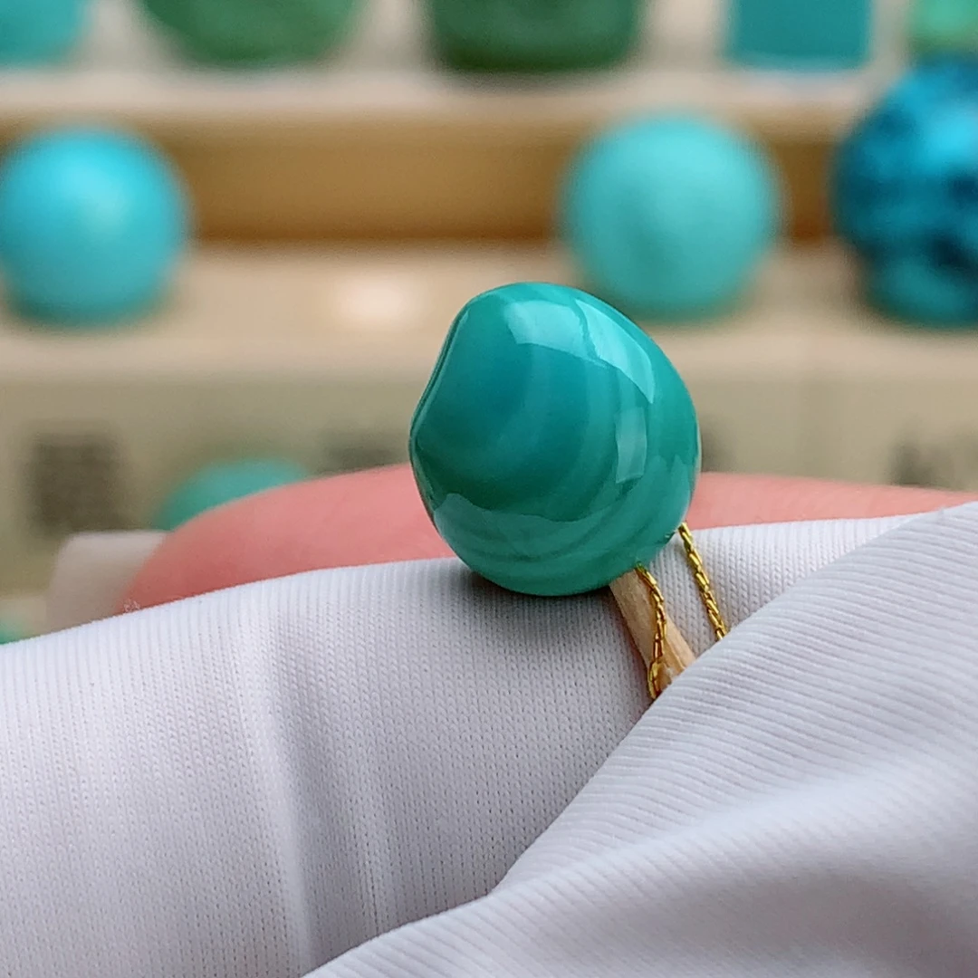 绿松石未镶嵌挂件