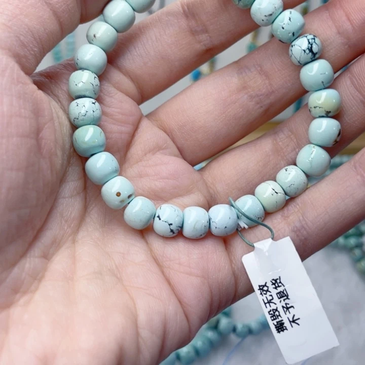 绿松石未镶嵌颈饰