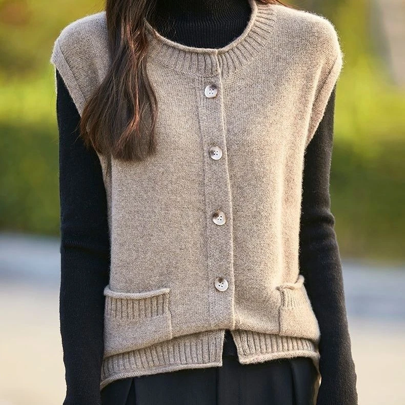 针织开衫外穿秋冬新款显瘦马甲女马夹外搭时尚百搭休闲复古短款