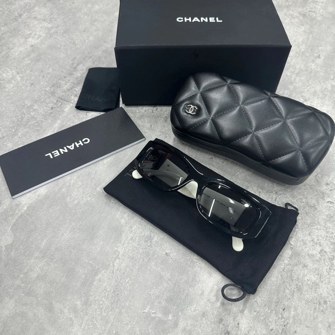 全新未使用 Chanel/香奈儿 双c墨镜大爆款/全新带盒/公价8800
