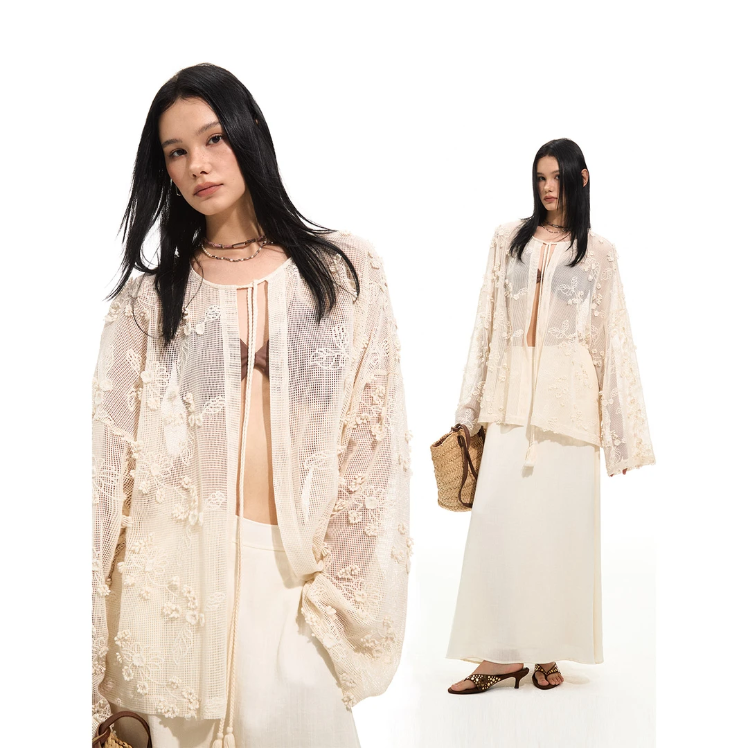洛边 时光滤镜 3D雕花防晒衣独特设计长袖宽松衬衫
