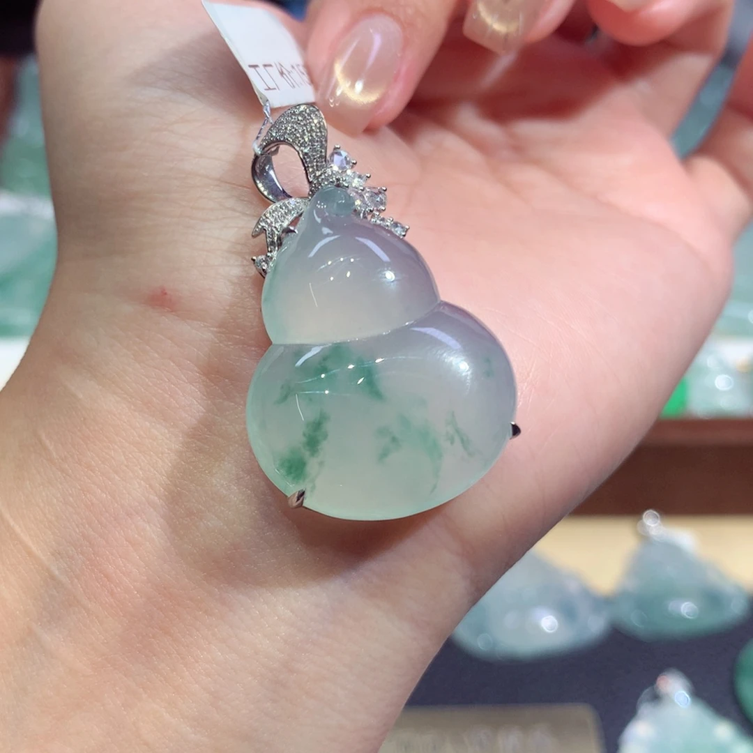 吊坠(不含链)18K金镶嵌翡翠