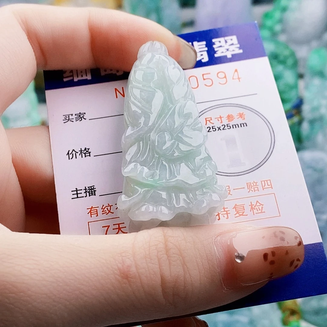 吊坠(不含链)未镶嵌翡翠