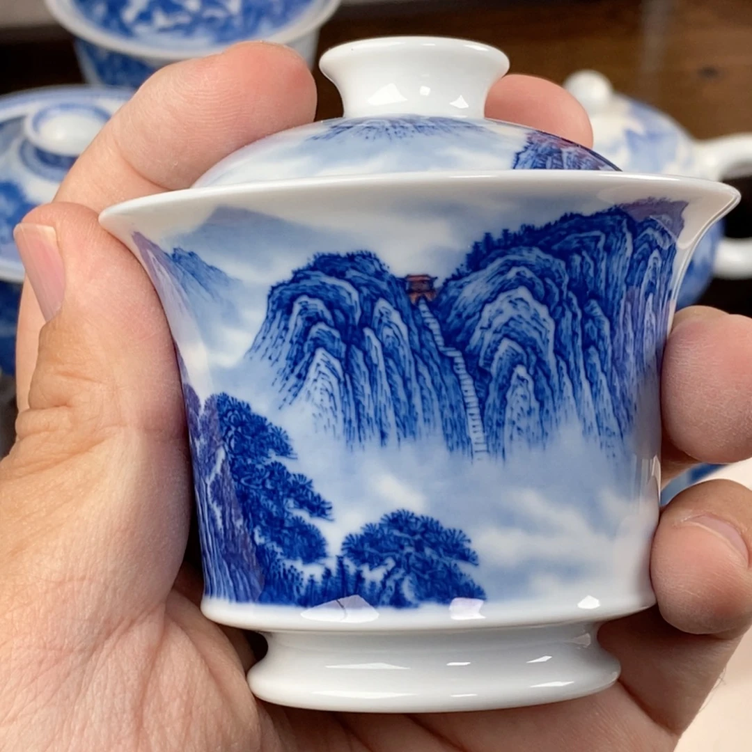 午***男青花山水手绘盖碗泰山