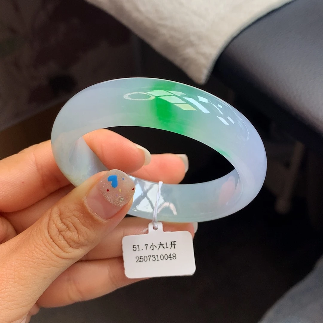 未镶嵌手镯翡翠52金丝绿正圈