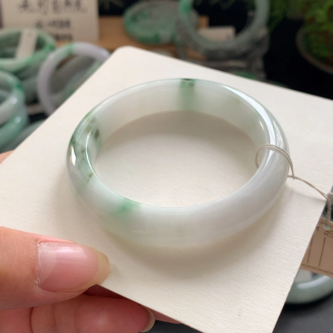 翡翠未镶嵌手镯19号48小时鉴赏期