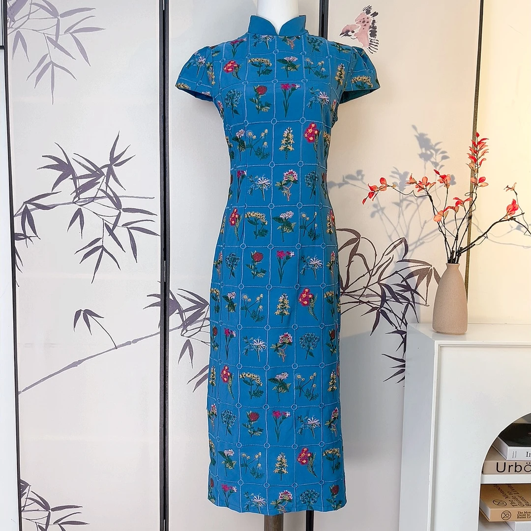 蓝色刺绣新中式复古温柔修身显瘦时尚短袖长款连衣裙年轻款旗袍