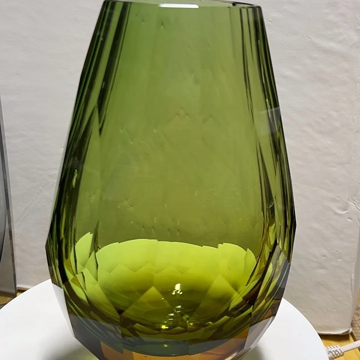 绿色水晶切割面花器高22.5口6