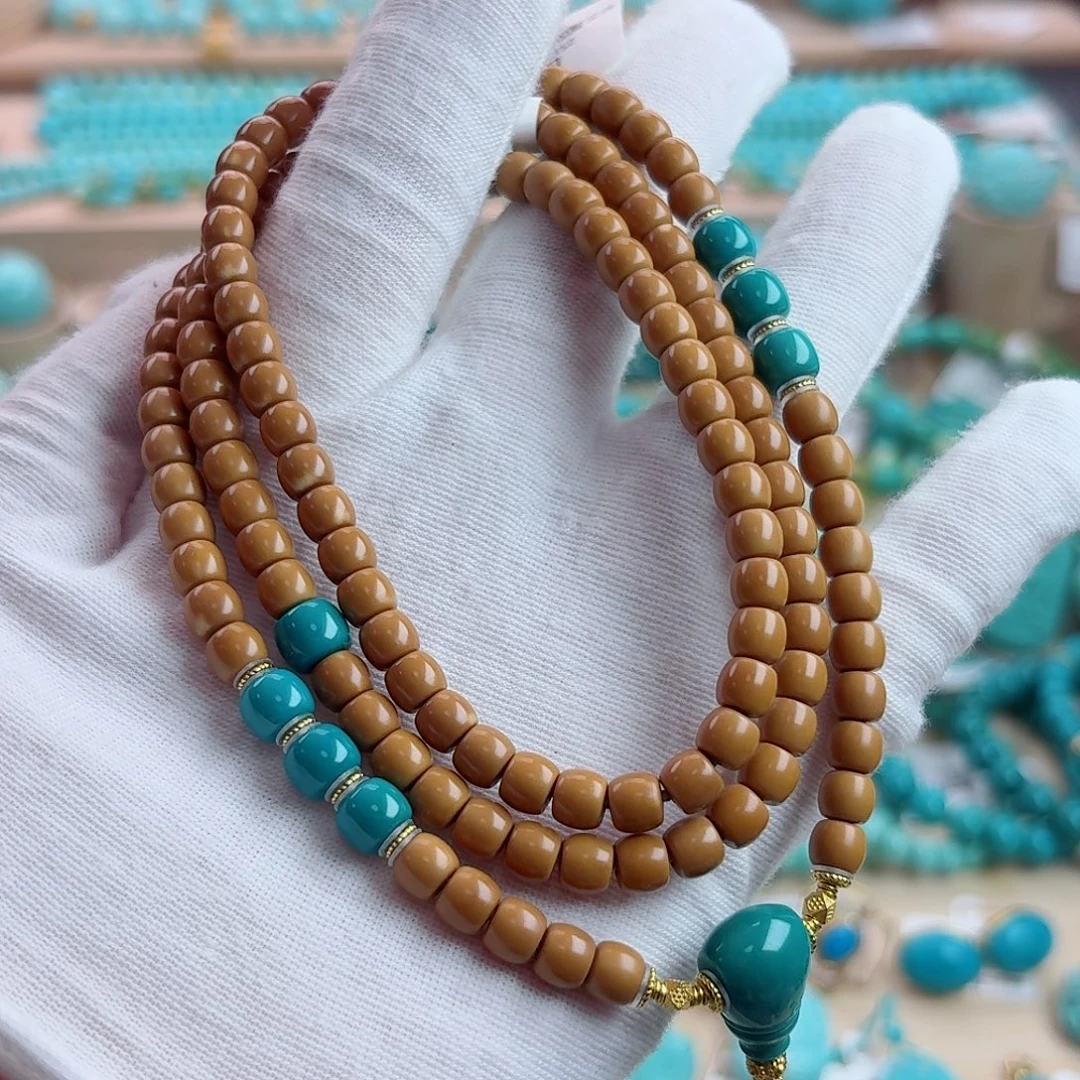 绿松石未镶嵌珠宝奇石（泡油）