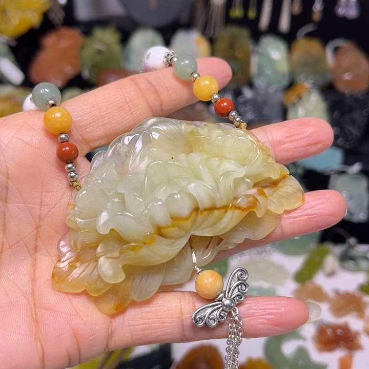 蛇纹石玉未镶嵌吊坠(赠链)