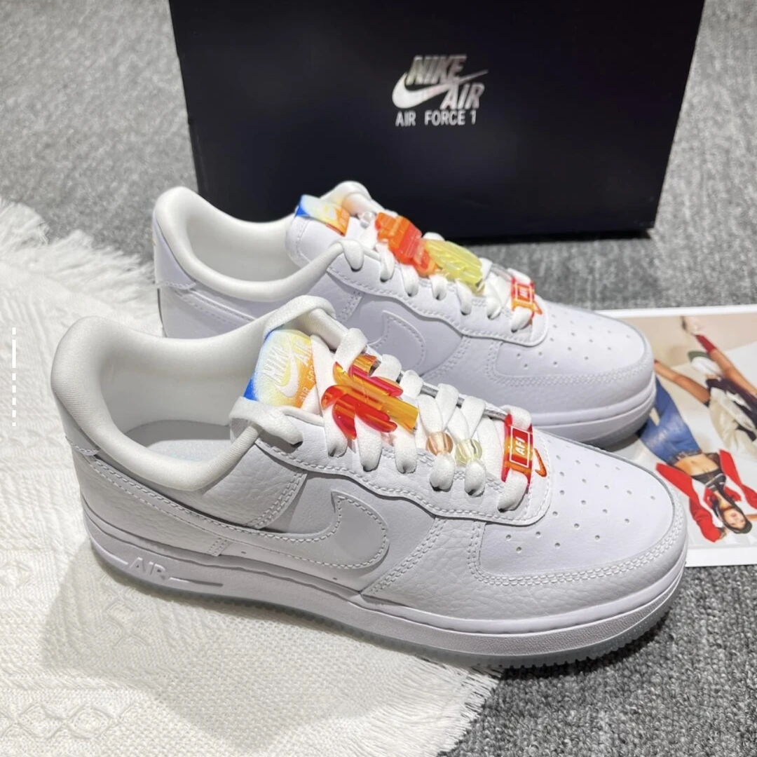 NIKE/耐克女款柔软舒适防滑耐磨低帮板鞋白色IB8875111