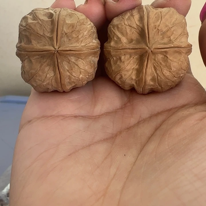 文玩核桃吊坠南瓜四棱微瑕有沙眼