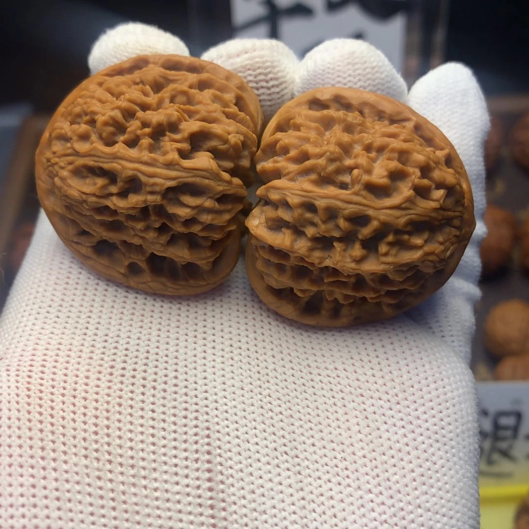 桃核把件40红皮微修南疆