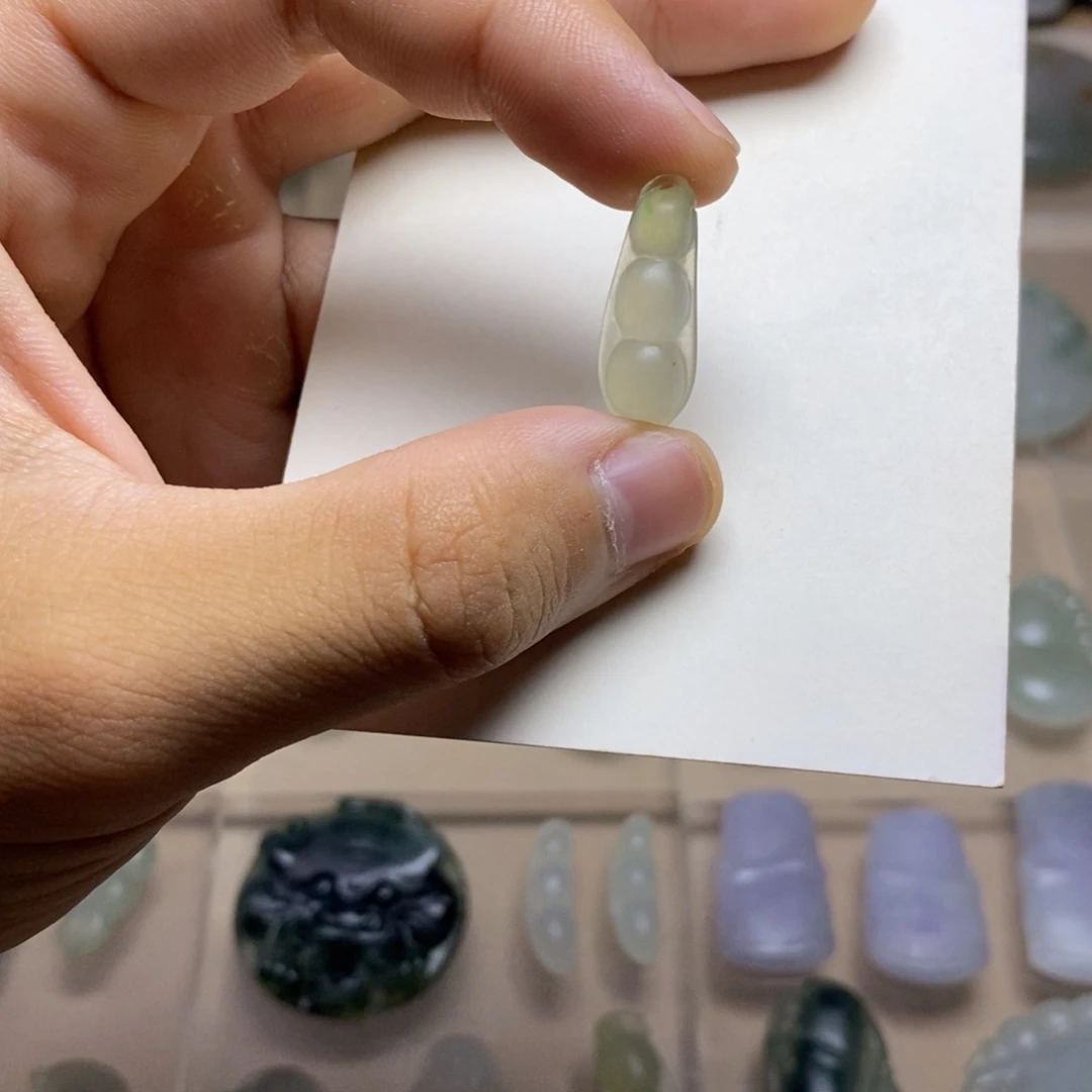 未镶嵌定制翡翠福豆