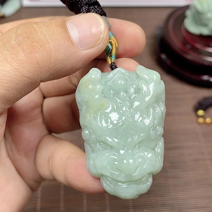 颈饰未镶嵌翡翠天然翡翠玉A货配证书