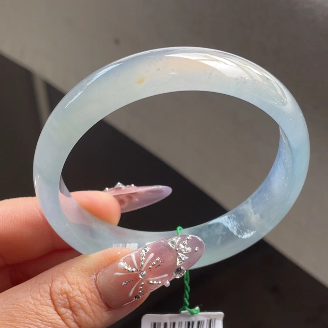 翡翠未镶嵌手镯高冰蓝刚正圈手镯