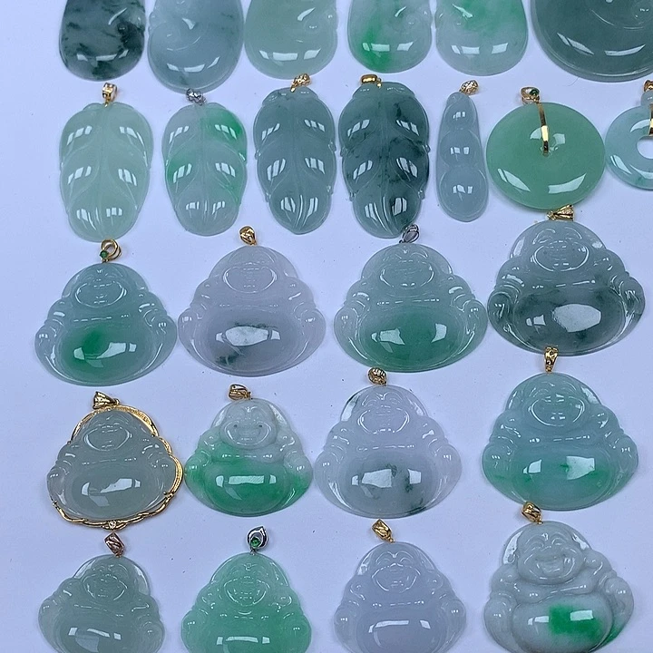 翡翠未镶嵌颈饰天