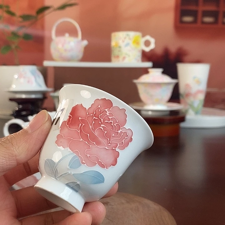 玫瑰花品茗杯手绘釉下高温
