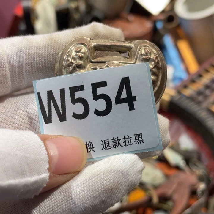 偶***然瓷片二表姐直播火爆热卖