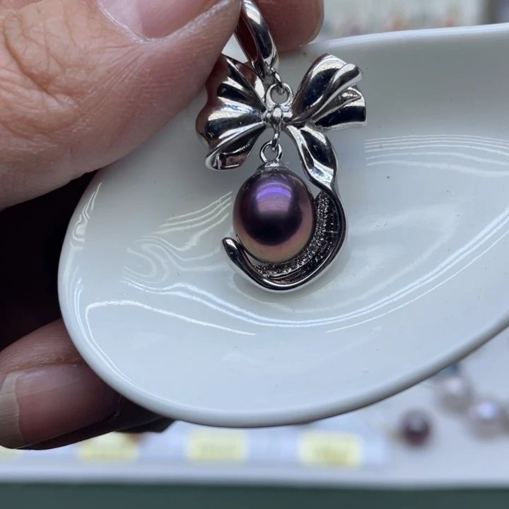 淡水珍珠吊坠(赠链)未镶嵌