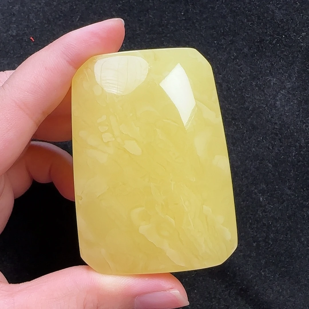 蜜蜡未镶嵌珠宝奇石