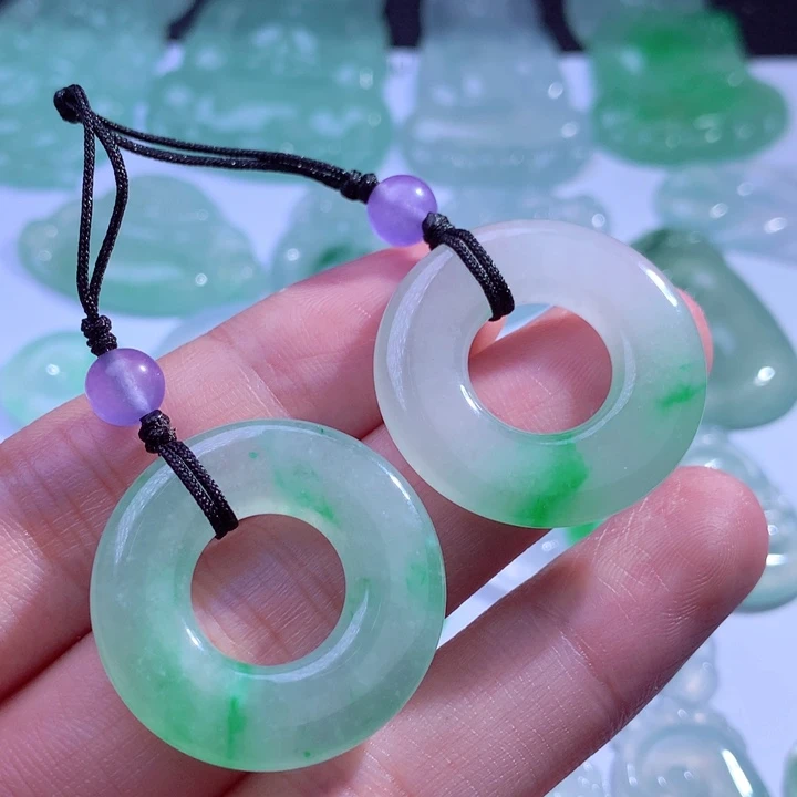 翡翠未镶嵌颈饰缅甸翡翠